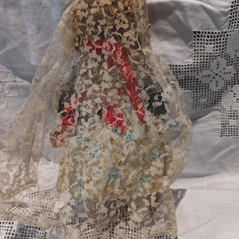 Vintage Linda Pirula with regional Valencian costume